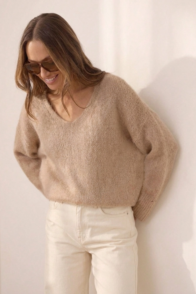 Elegancki sweter Brera z miękkiej Alpaki Suri- beż