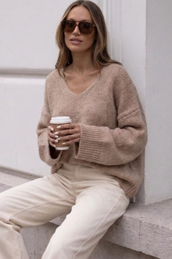 Elegancki sweter Brera z miękkiej Alpaki Suri - beż
