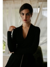 Eleganckie i stylowe body z dekoltem V - czarne