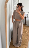 Stylowy komplet Ancona z krótkim topem - taupe