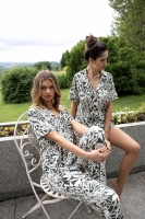 Elegancka piżama rozpinana z wiskozy z krótkim rękawem - wzór