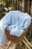Krótki kardigan MOHER i WEŁNA - baby blue